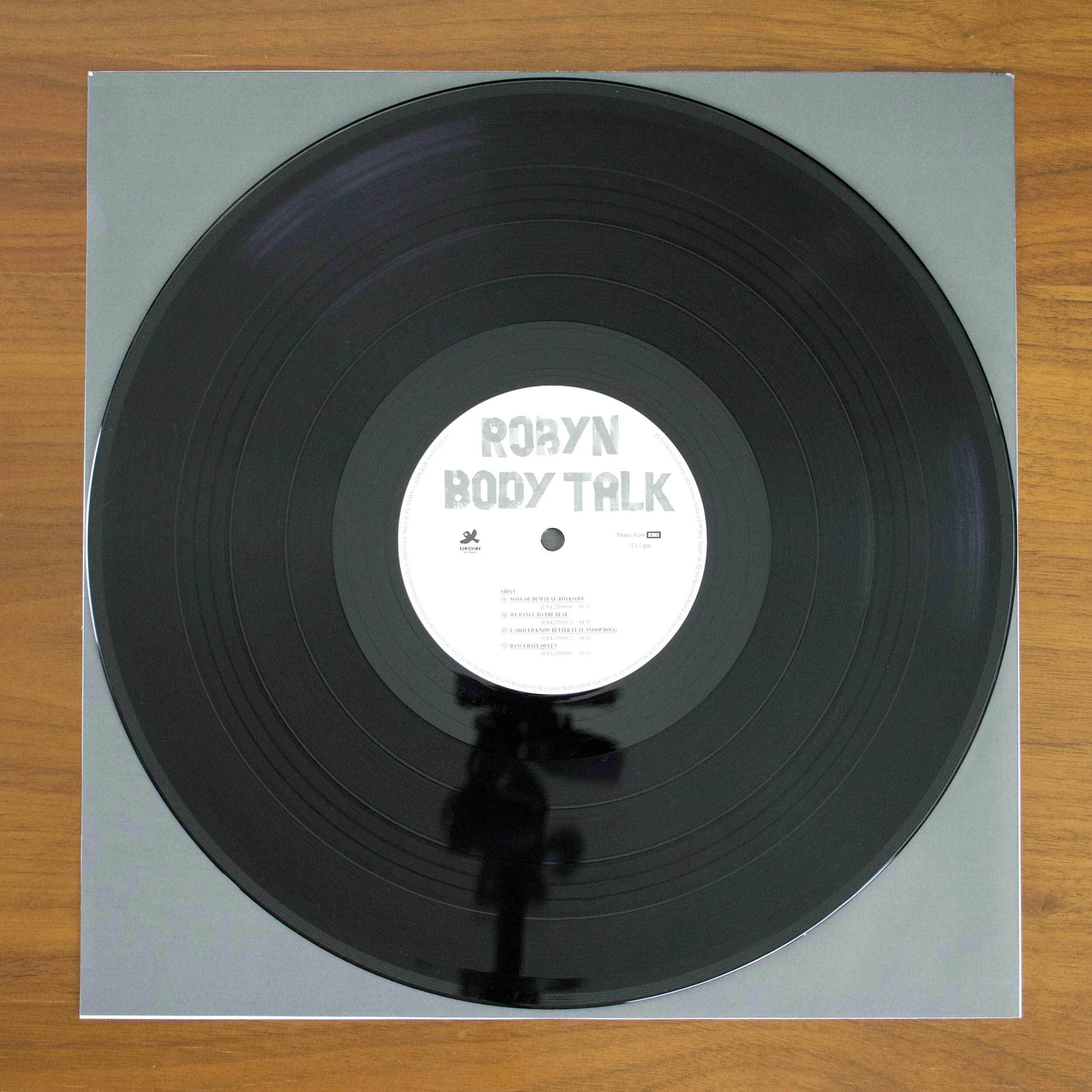 Reveal 0054: Robyn - Body Talk — Vinyl Reveals